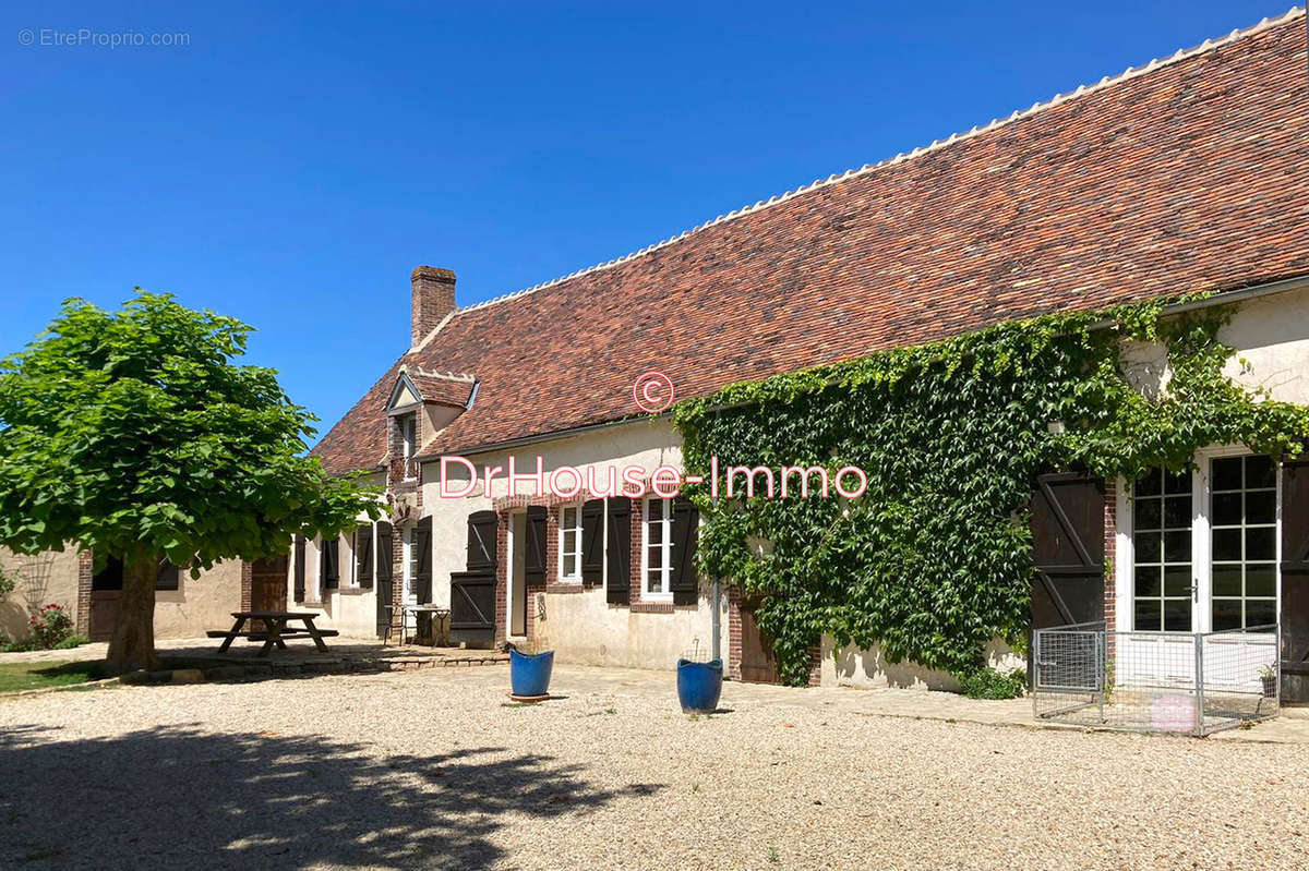 Maison à COURTENAY