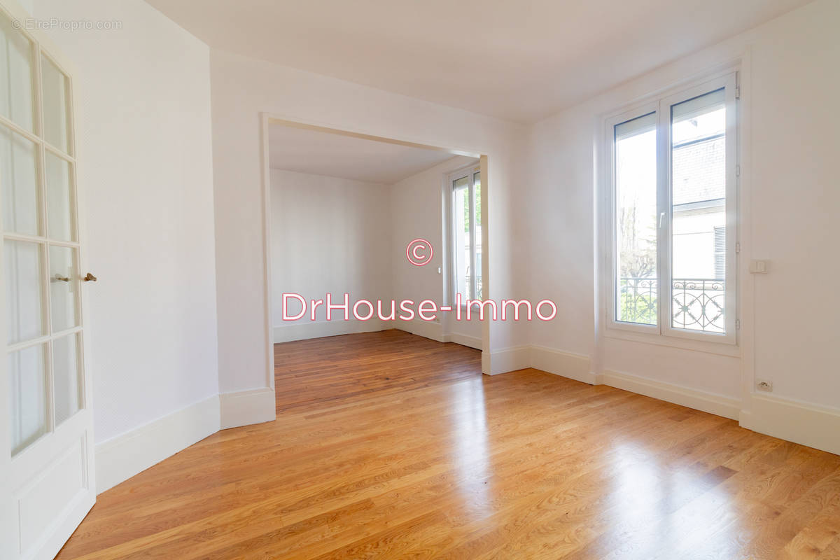 Appartement à LEVALLOIS-PERRET