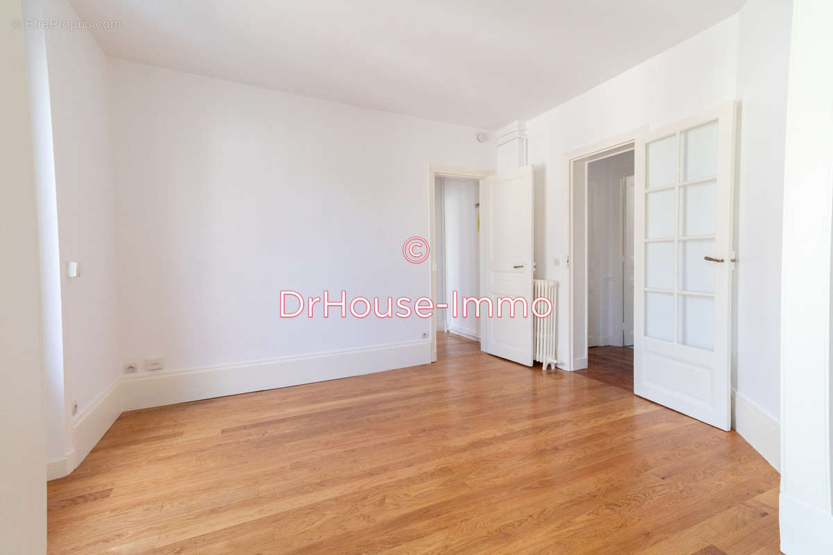 Appartement à LEVALLOIS-PERRET