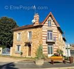 Maison à BRUYERES-LE-CHATEL