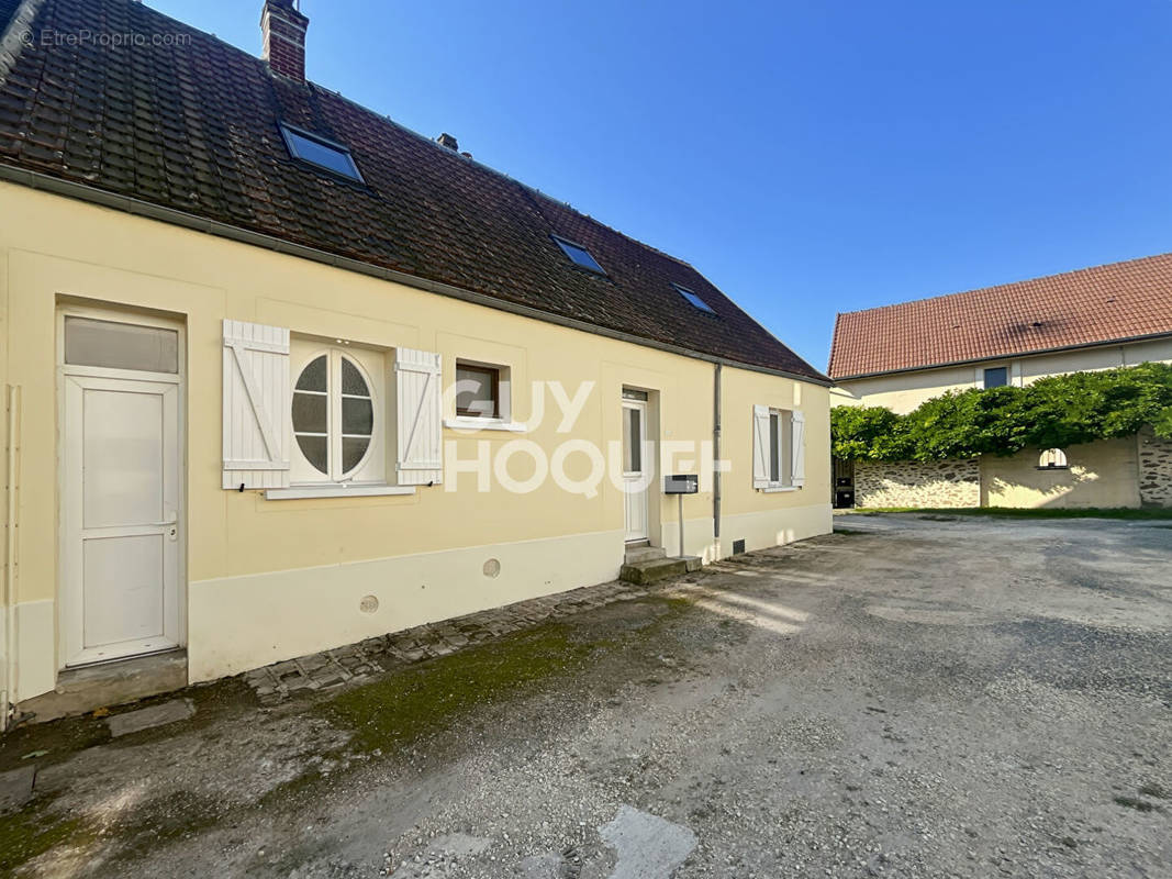 Maison à FONTENAY-TRESIGNY