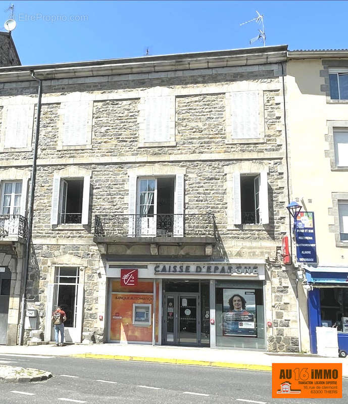 Appartement à LA MONNERIE-LE-MONTEL