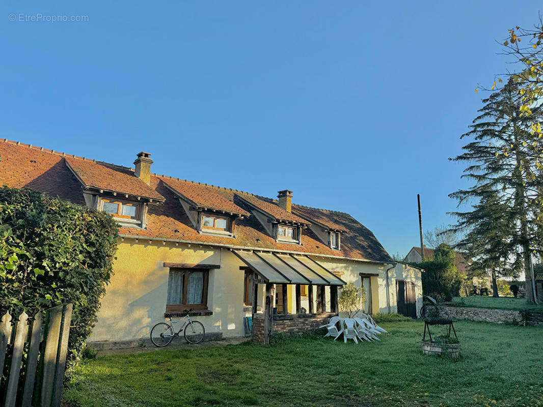 Maison à DAMVILLE