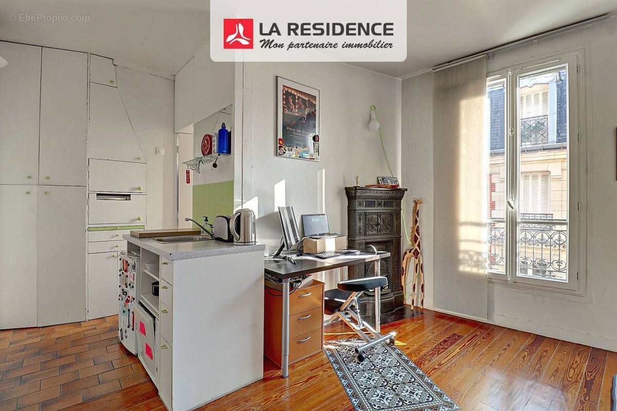 Appartement à PARIS-16E