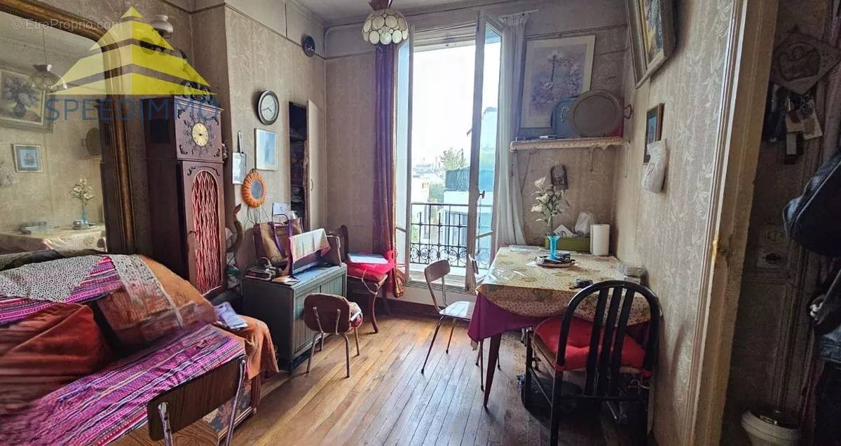 Appartement à PARIS-14E