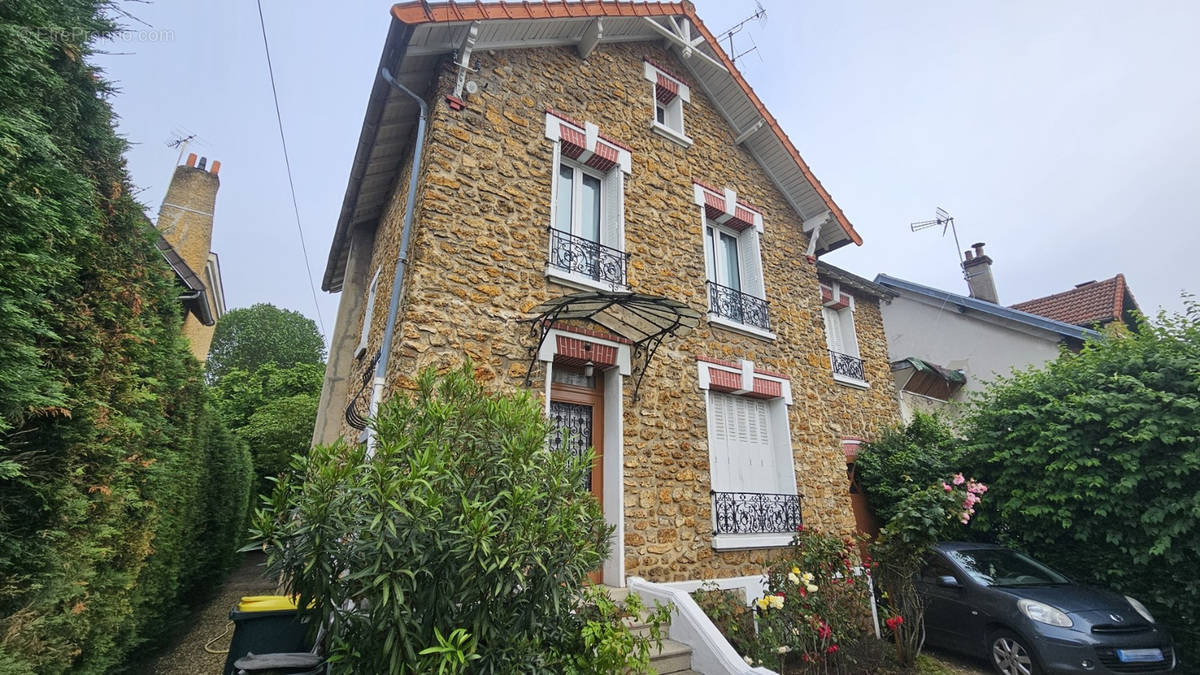 Maison à VILLEMOMBLE