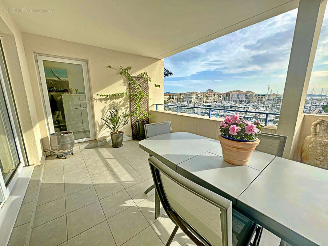 Appartement à FREJUS