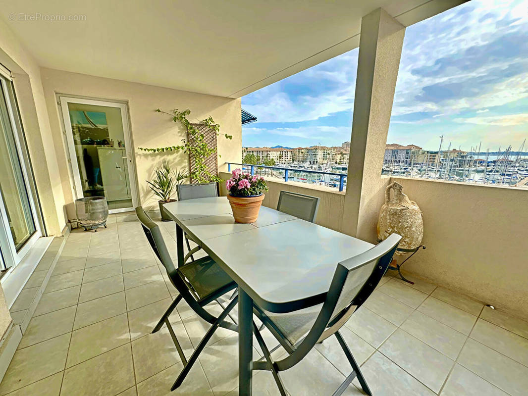 Appartement à FREJUS