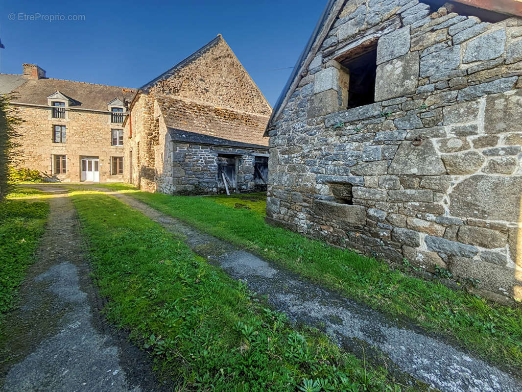 Maison à SAINT-PIERRE-DE-PLESGUEN