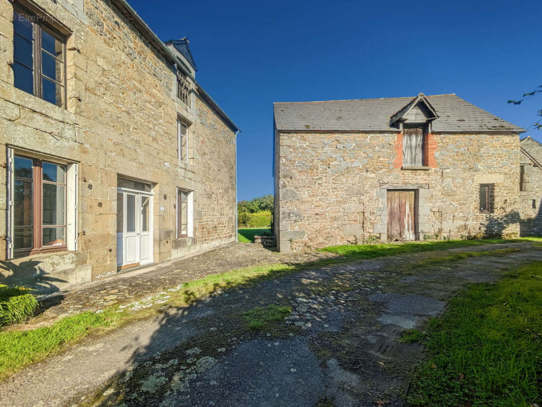 Maison à SAINT-PIERRE-DE-PLESGUEN