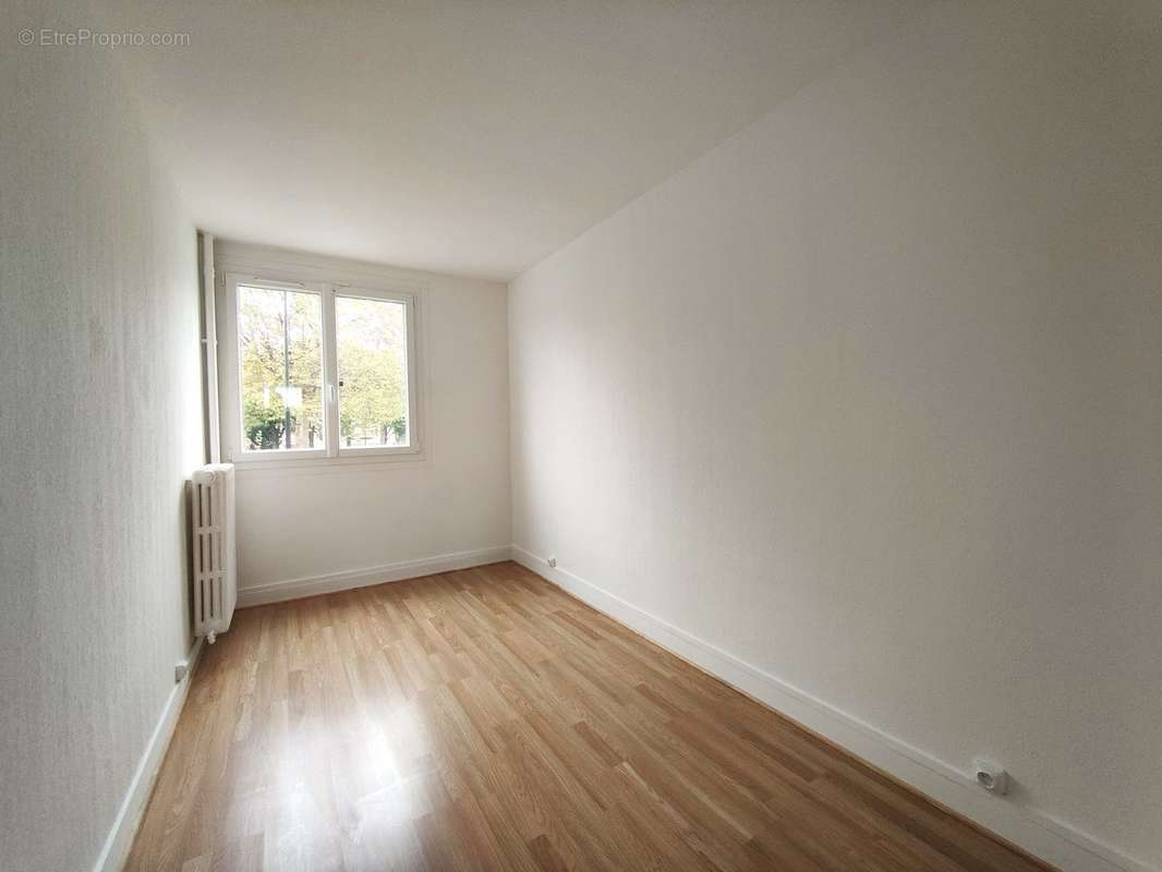 Appartement à AUBERVILLIERS