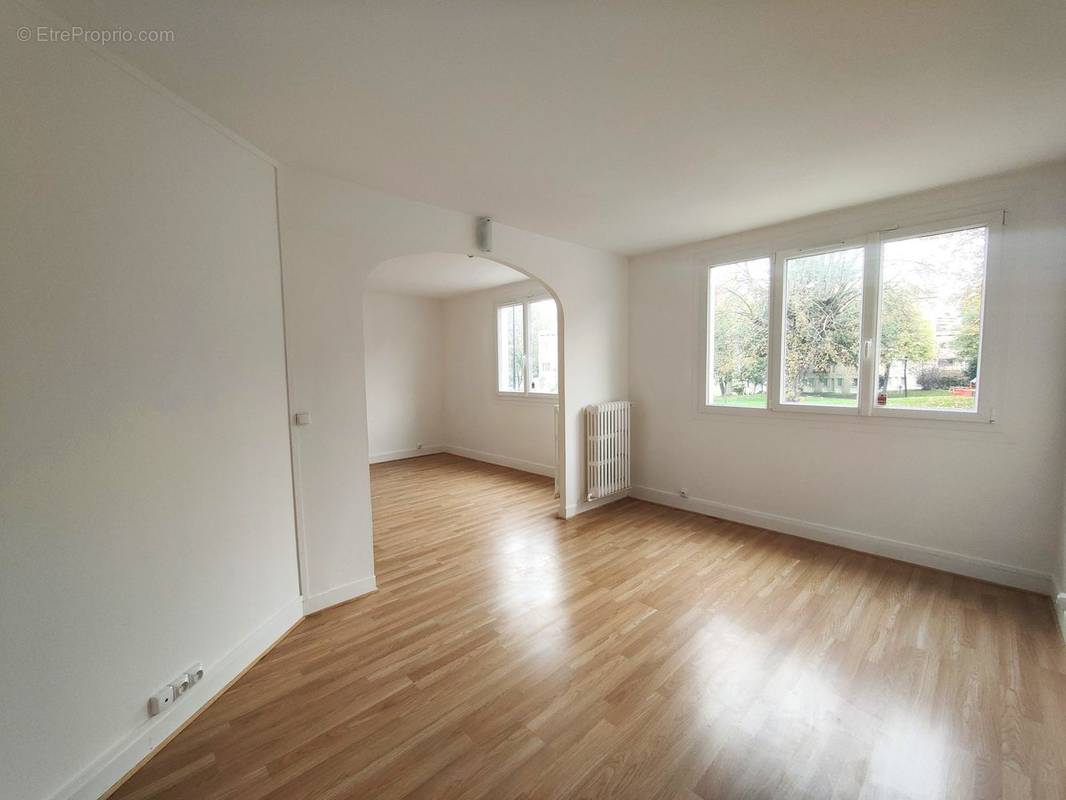 Appartement à AUBERVILLIERS