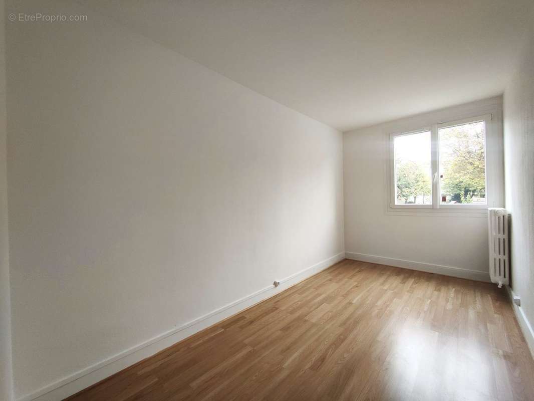 Appartement à AUBERVILLIERS