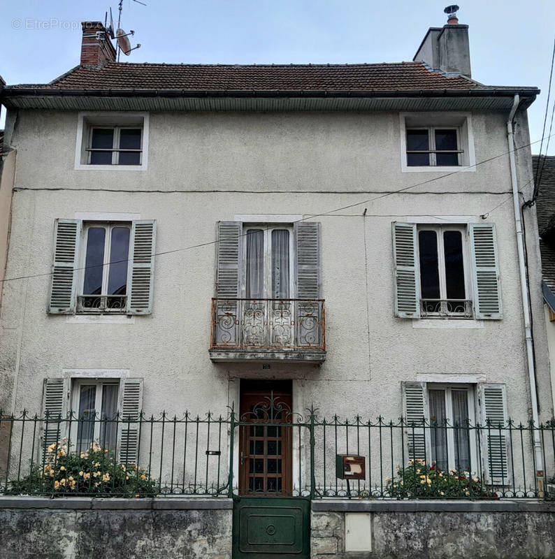 Maison à SEURRE