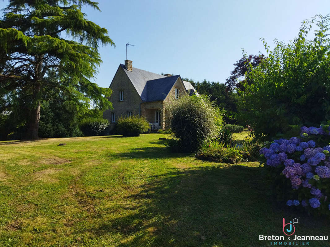 Maison à MAYENNE