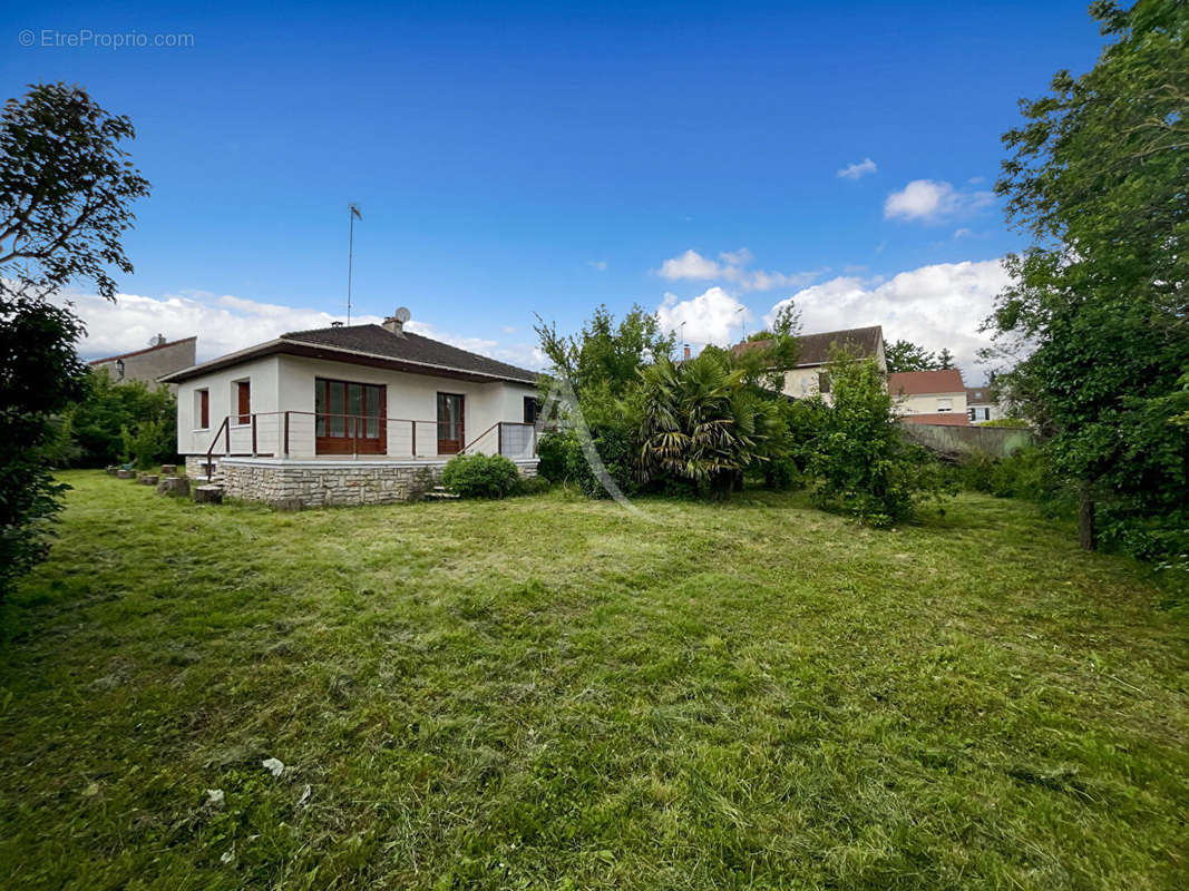 Maison à GUITRANCOURT