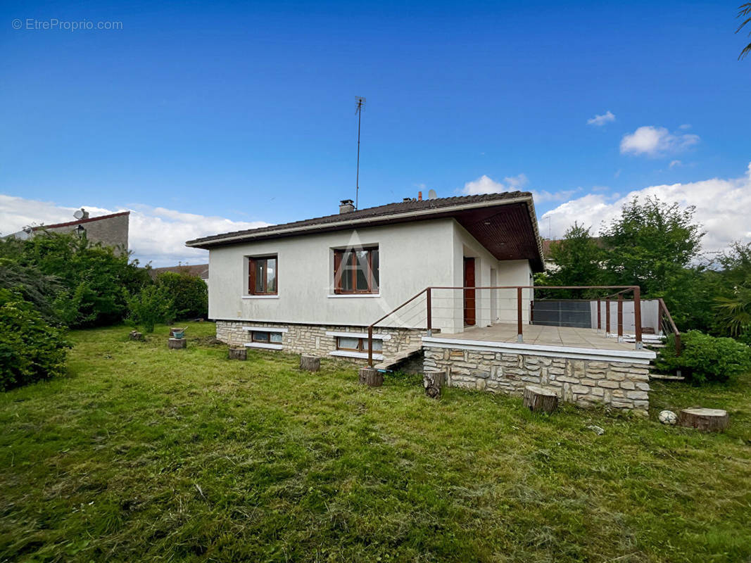 Maison à GUITRANCOURT