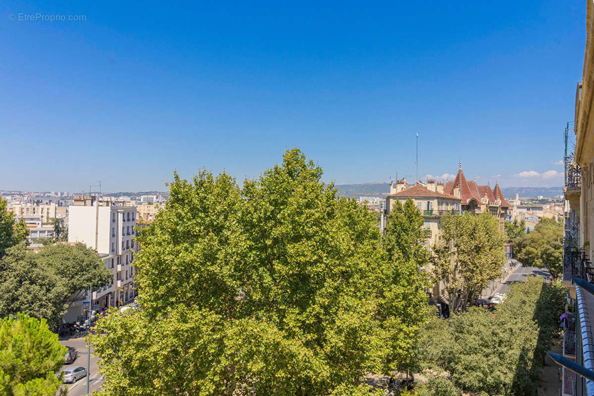 Appartement à MARSEILLE-3E