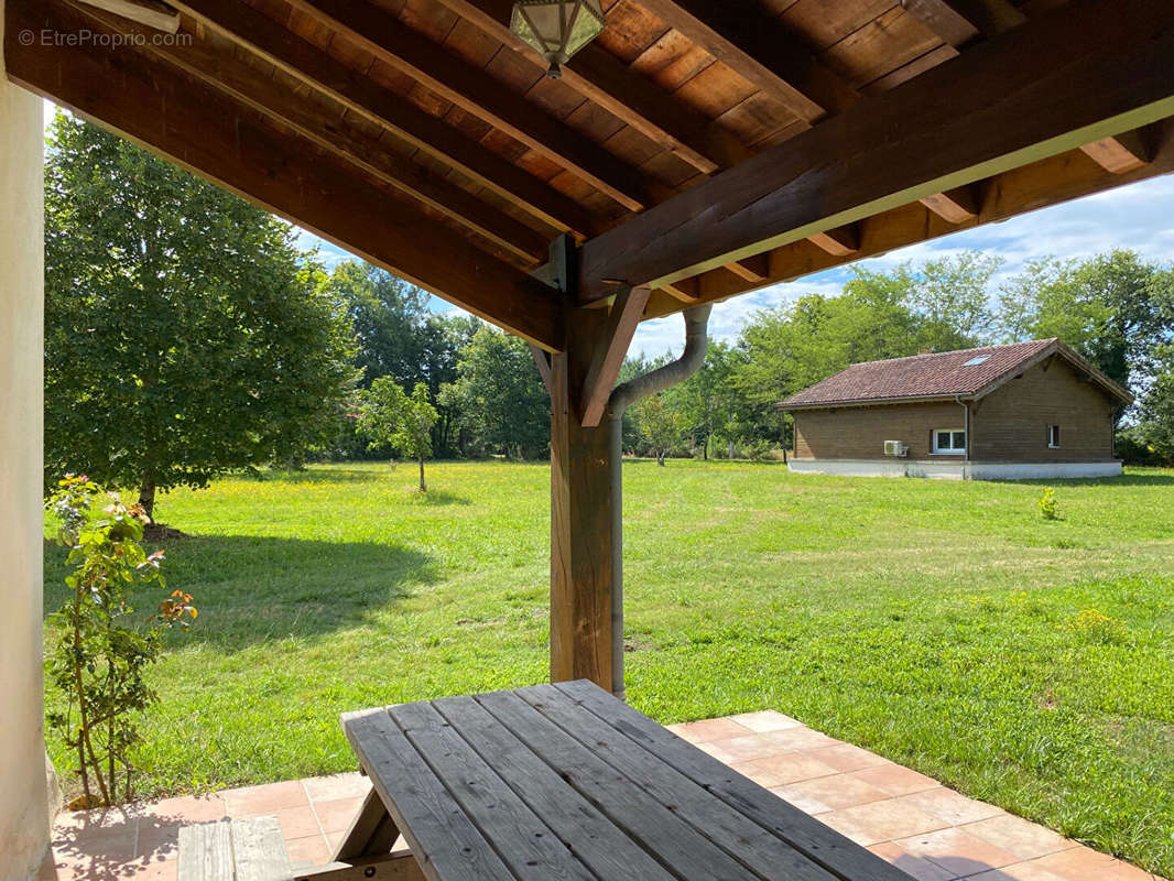 Maison à ARENGOSSE