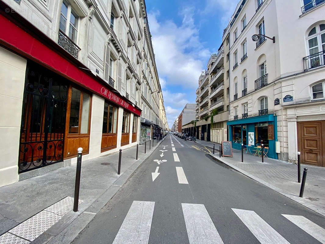 Appartement à PARIS-11E