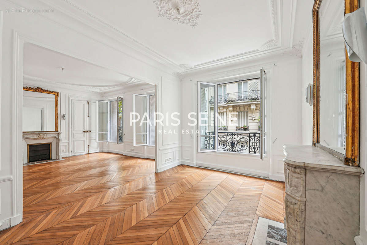 Appartement à PARIS-6E