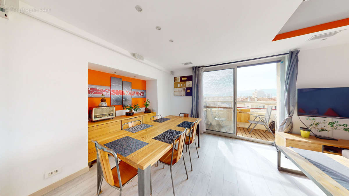 Appartement à MARSEILLE-9E