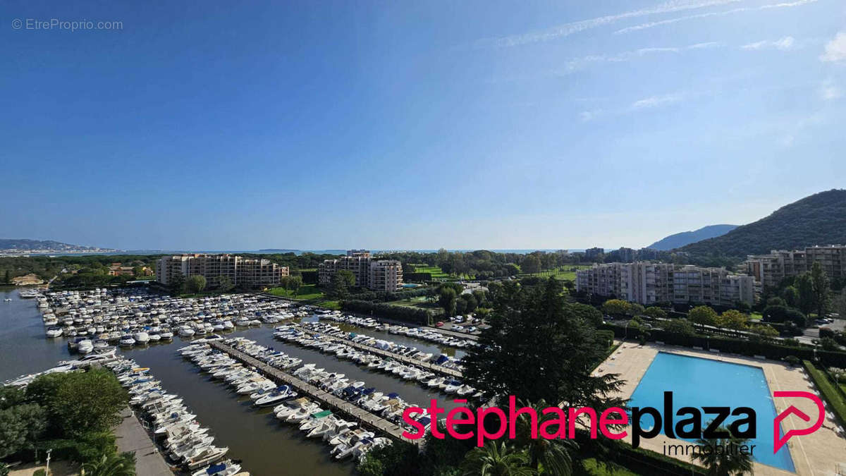 Appartement à MANDELIEU-LA-NAPOULE