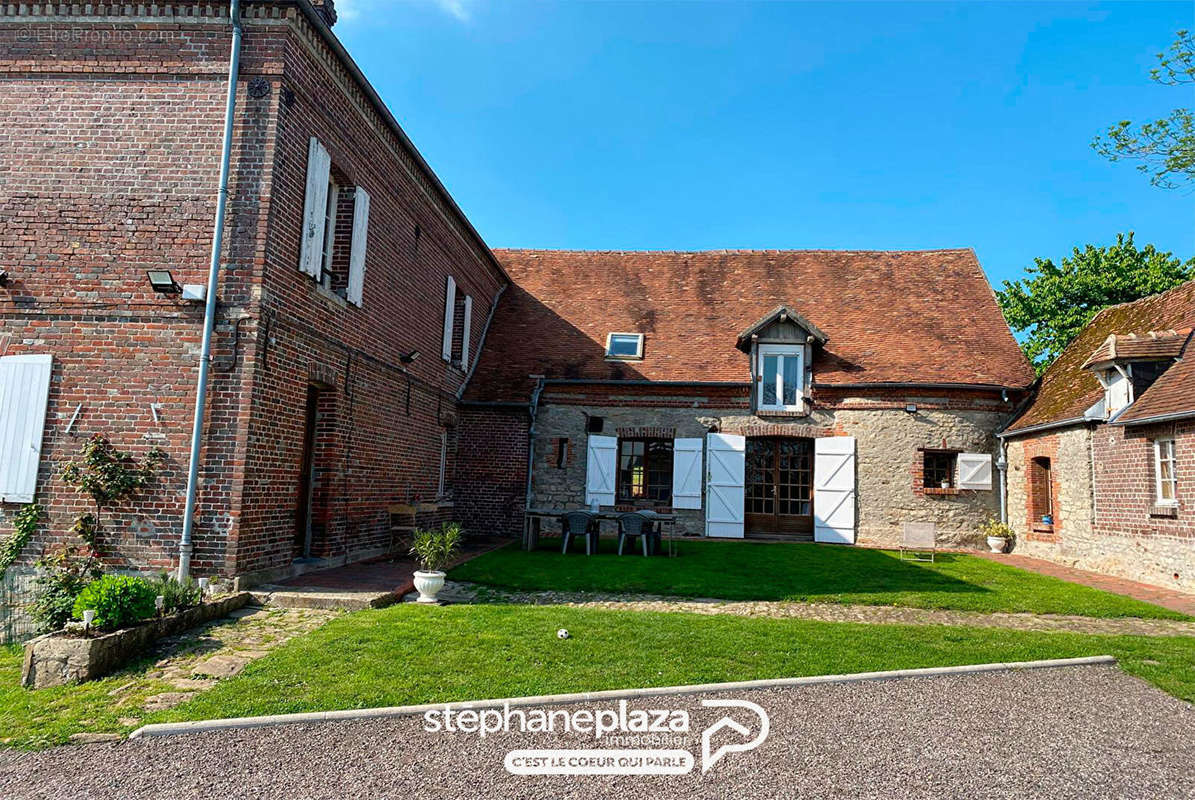 Maison à FERRIERES-EN-BRAY