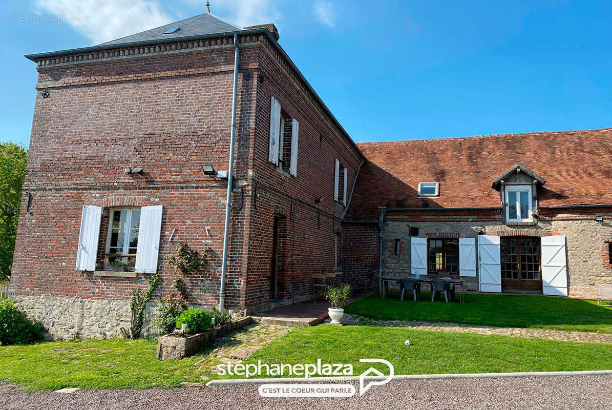 Maison à FERRIERES-EN-BRAY