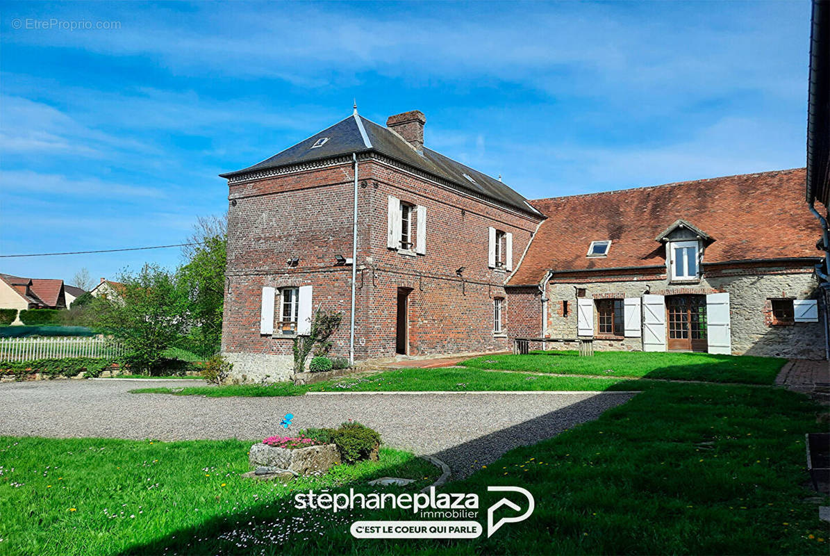 Maison à FERRIERES-EN-BRAY