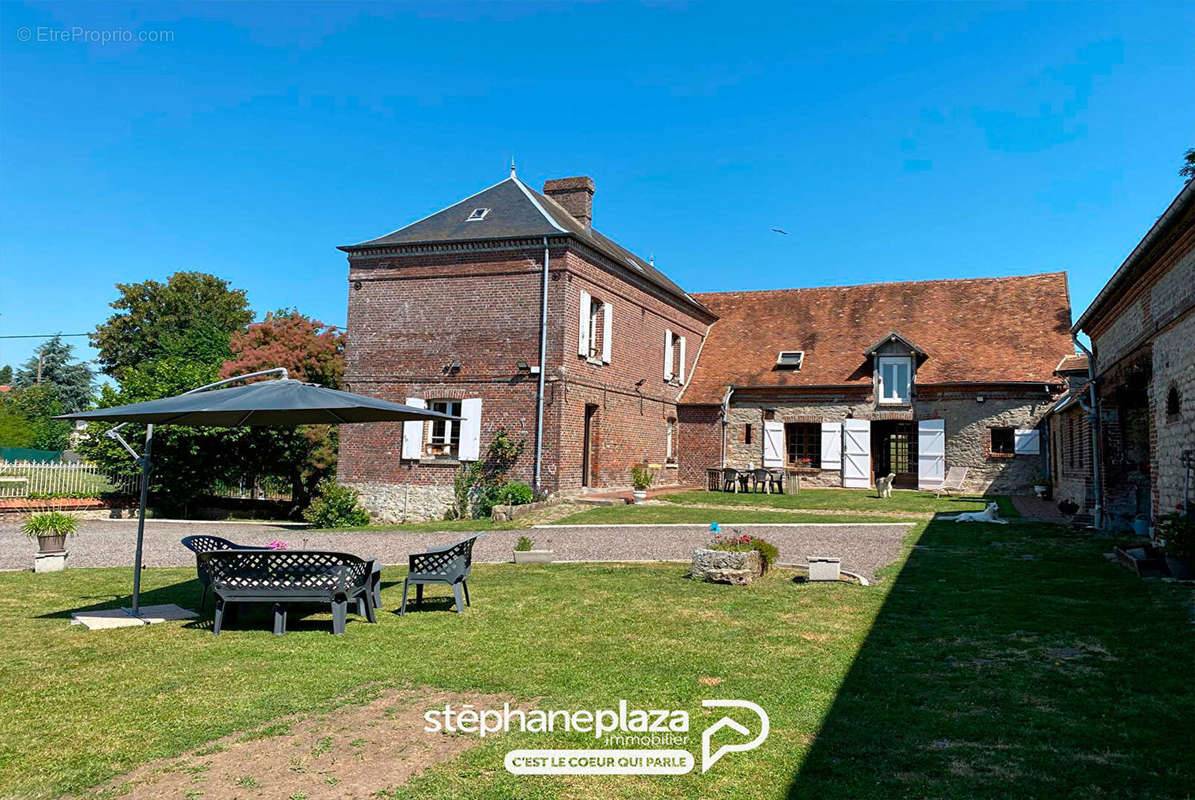 Maison à FERRIERES-EN-BRAY