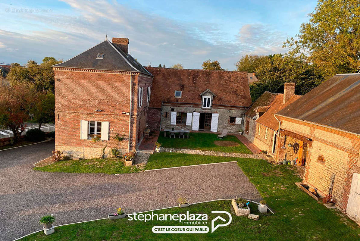 Maison à FERRIERES-EN-BRAY