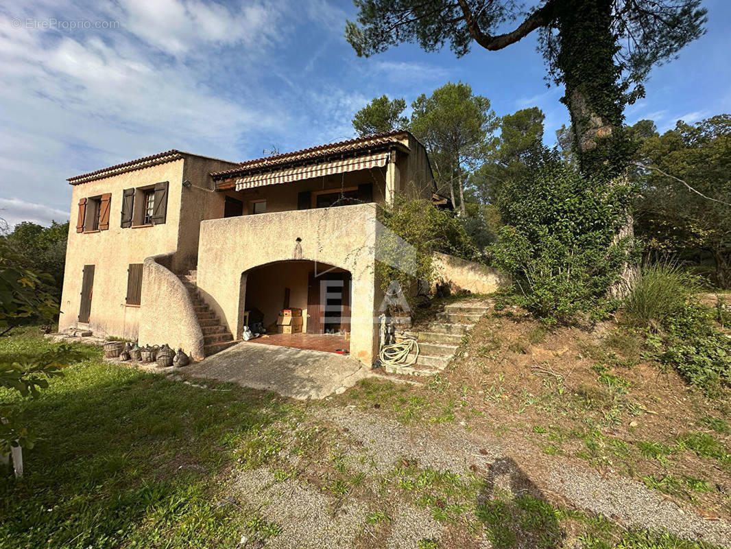 Maison à SAINT-MAXIMIN-LA-SAINTE-BAUME