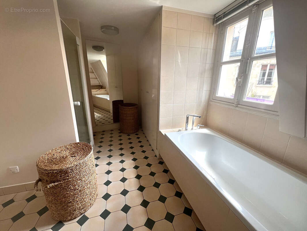 Appartement à PARIS-5E