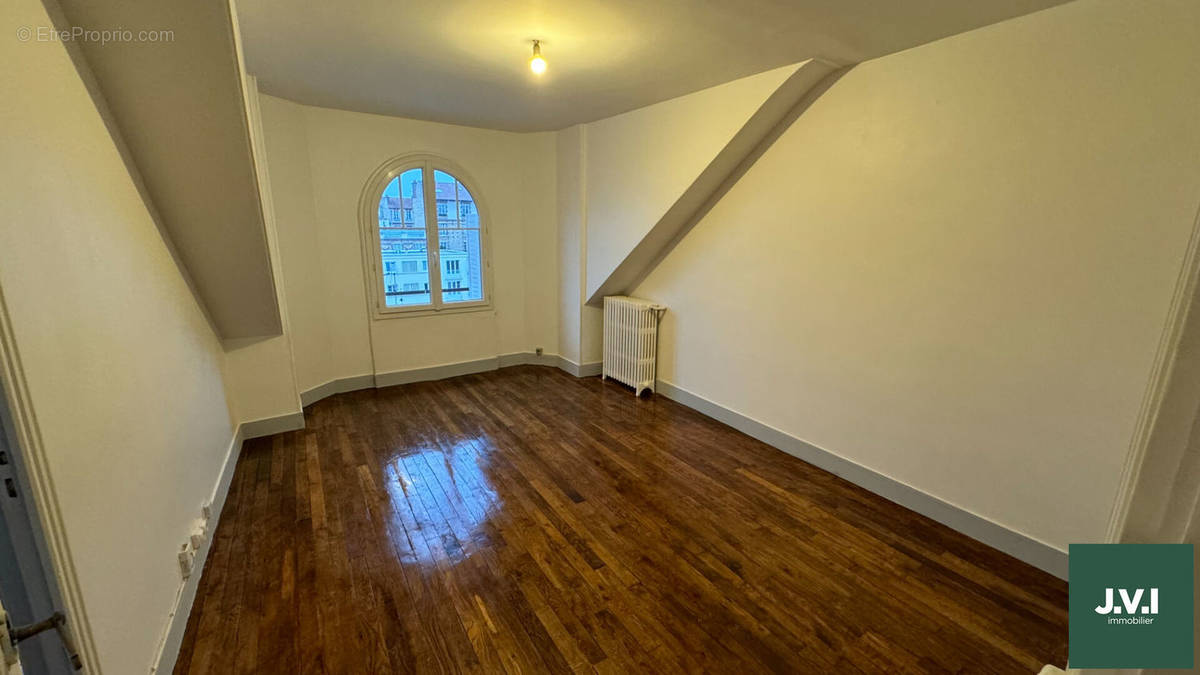 Appartement à ENGHIEN-LES-BAINS