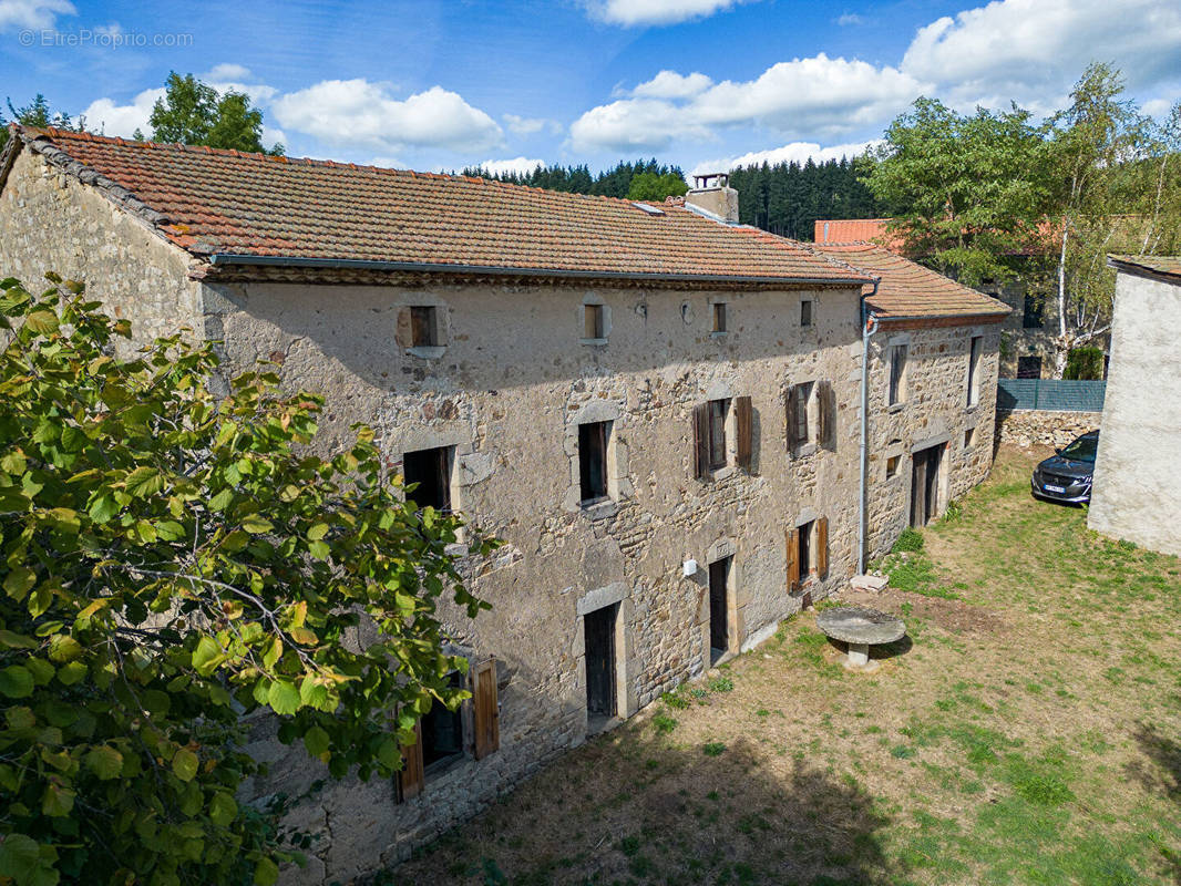 Maison à CHASSIGNOLLES