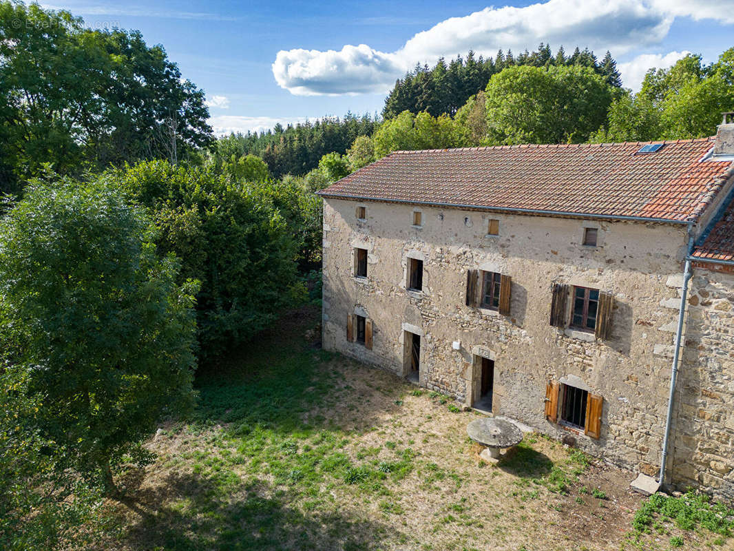 Maison à CHASSIGNOLLES