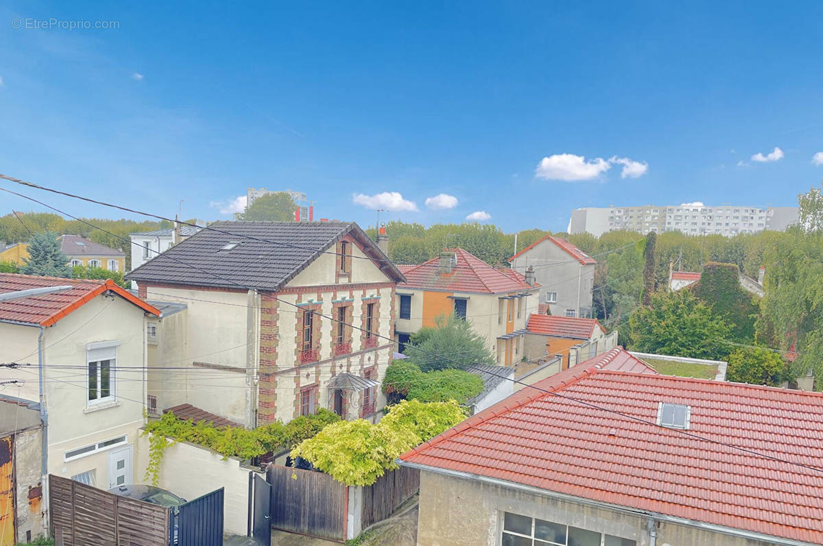 Appartement à VILLENEUVE-LA-GARENNE