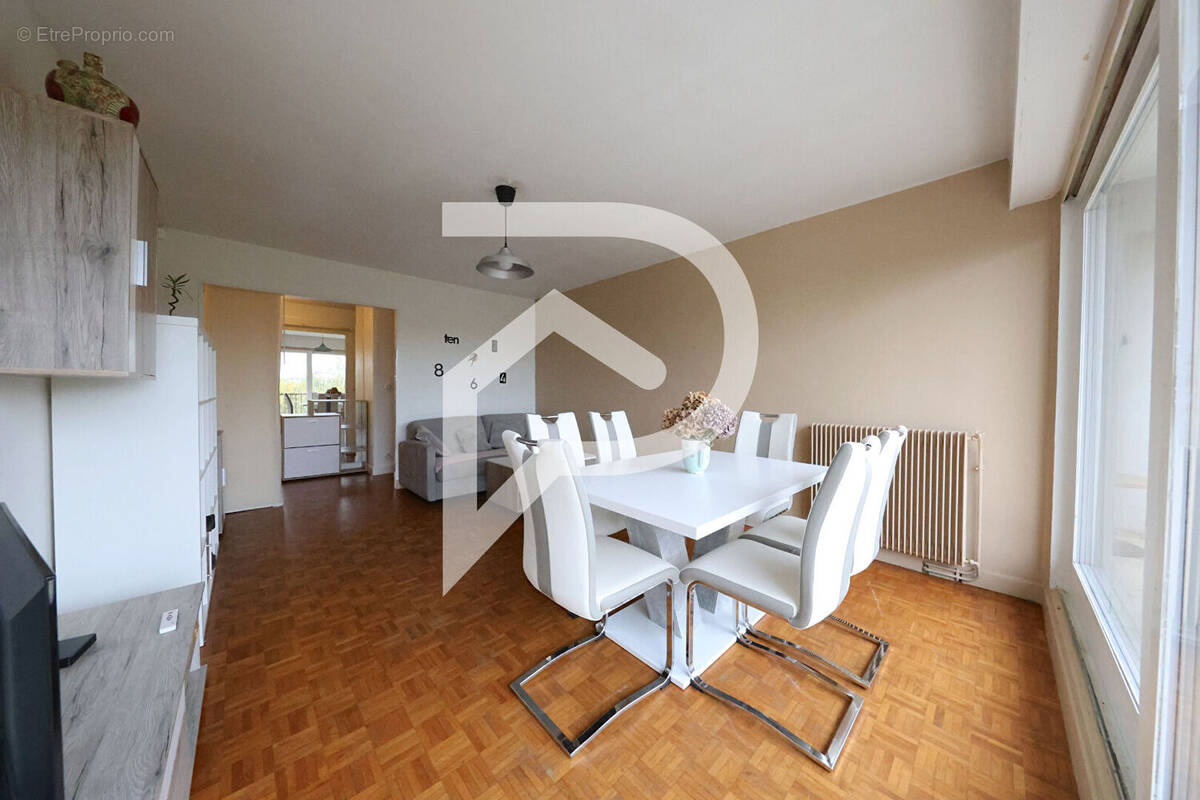 Appartement à VIRY-CHATILLON