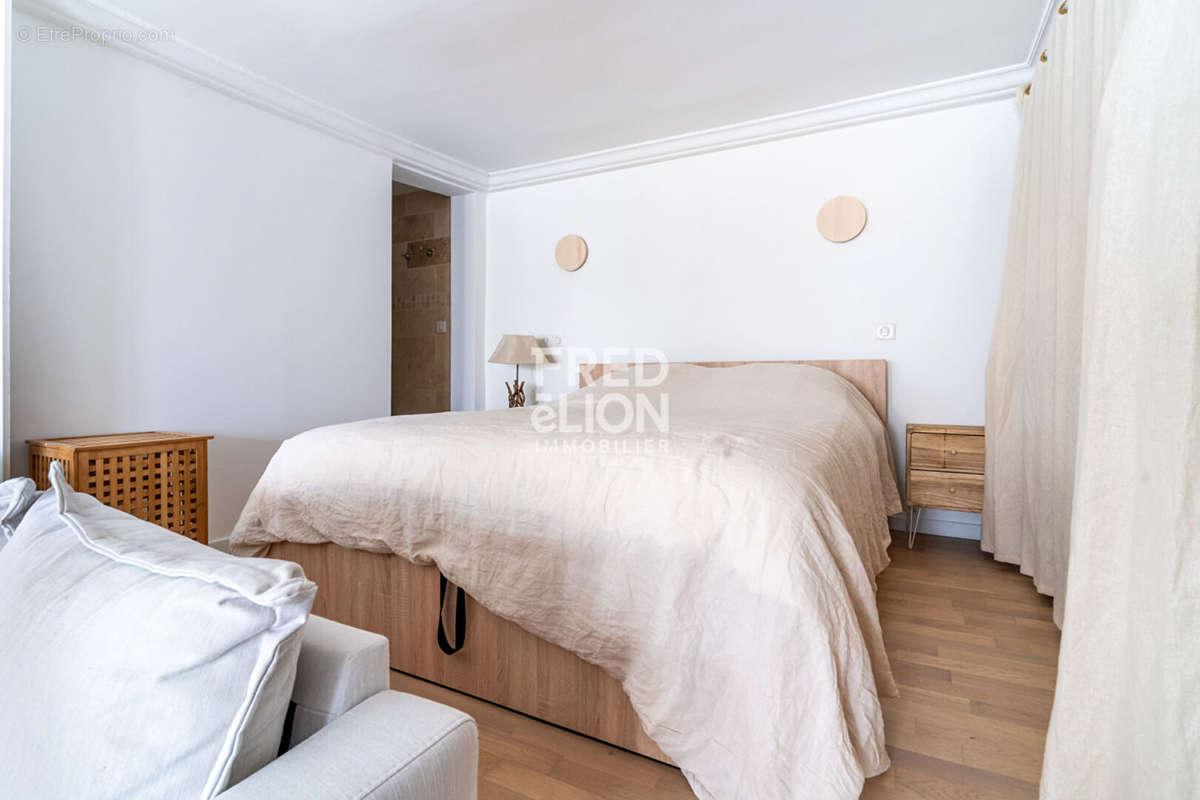 Appartement à PARIS-3E