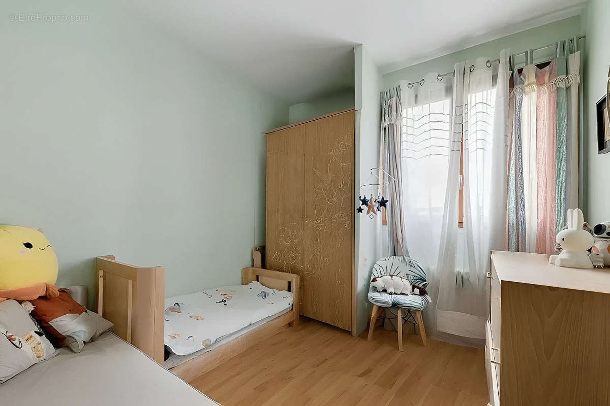 Appartement à LEVALLOIS-PERRET