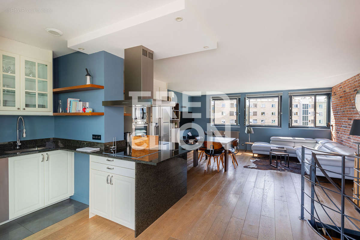 Appartement à PARIS-15E