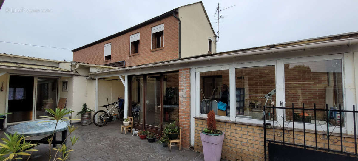 Maison à MONTIGNY-EN-GOHELLE