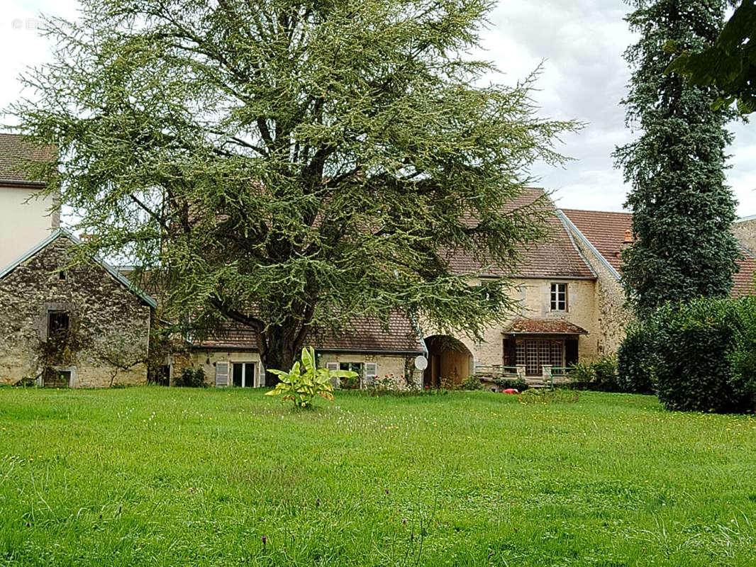 Maison à PORT-LESNEY