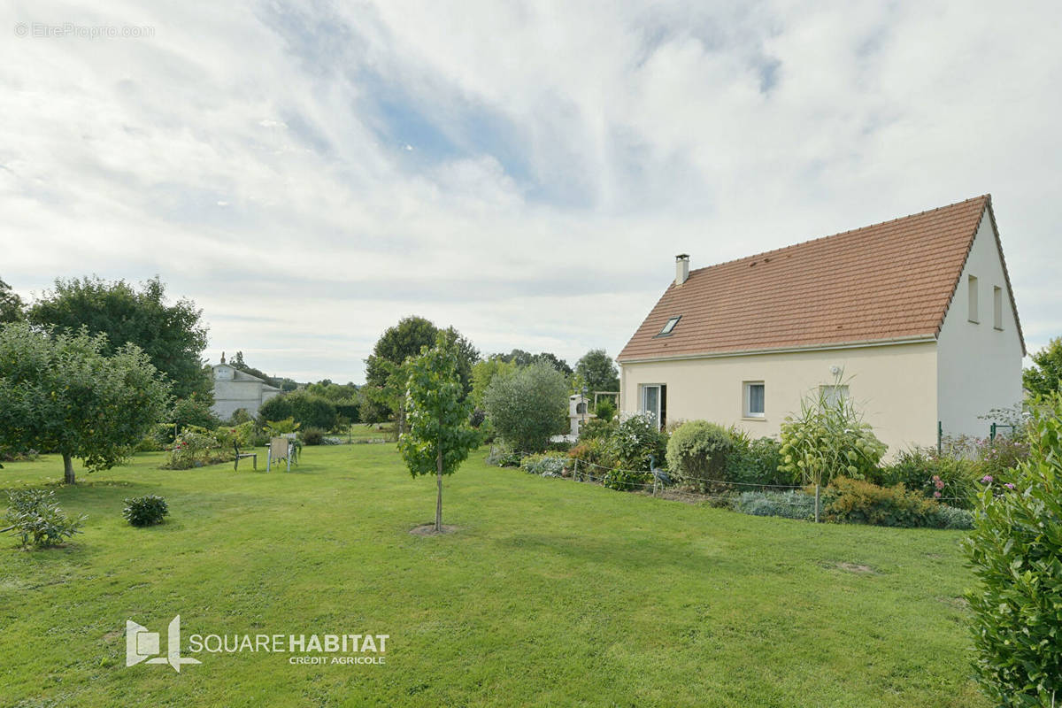 Maison à CONDE-SUR-NOIREAU