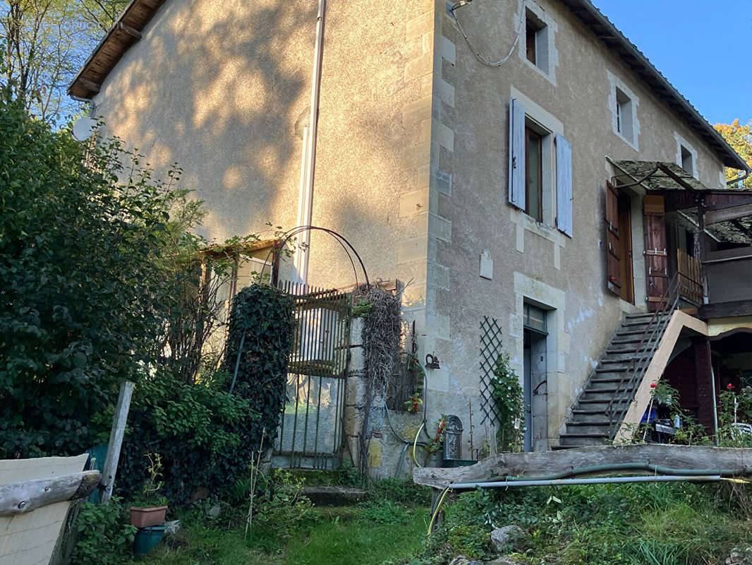 Maison à MOUTERRE-SUR-BLOURDE