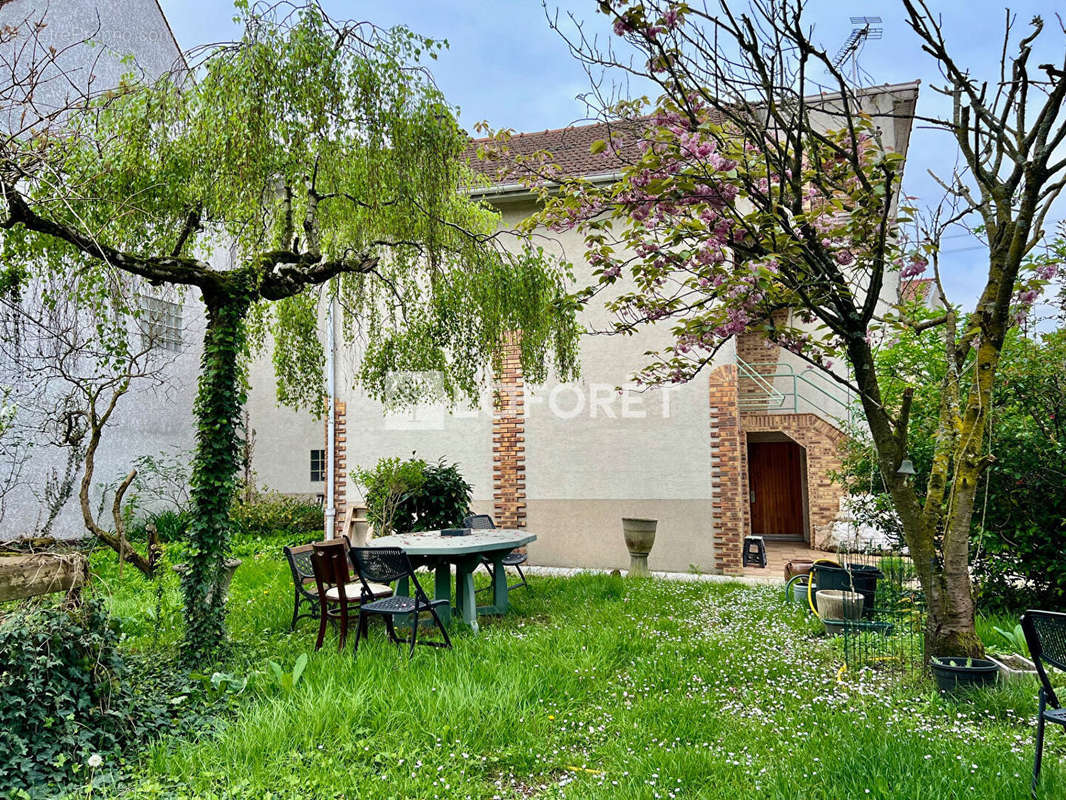 Maison à LIVRY-GARGAN