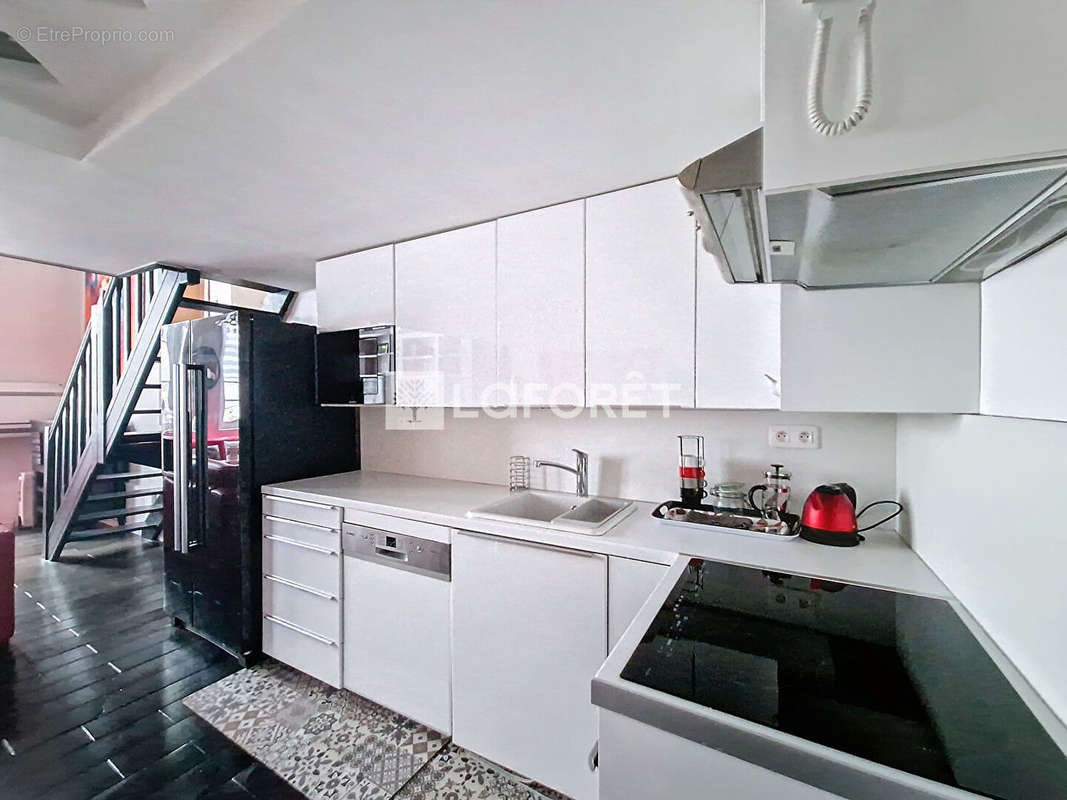 Appartement à PARIS-1E