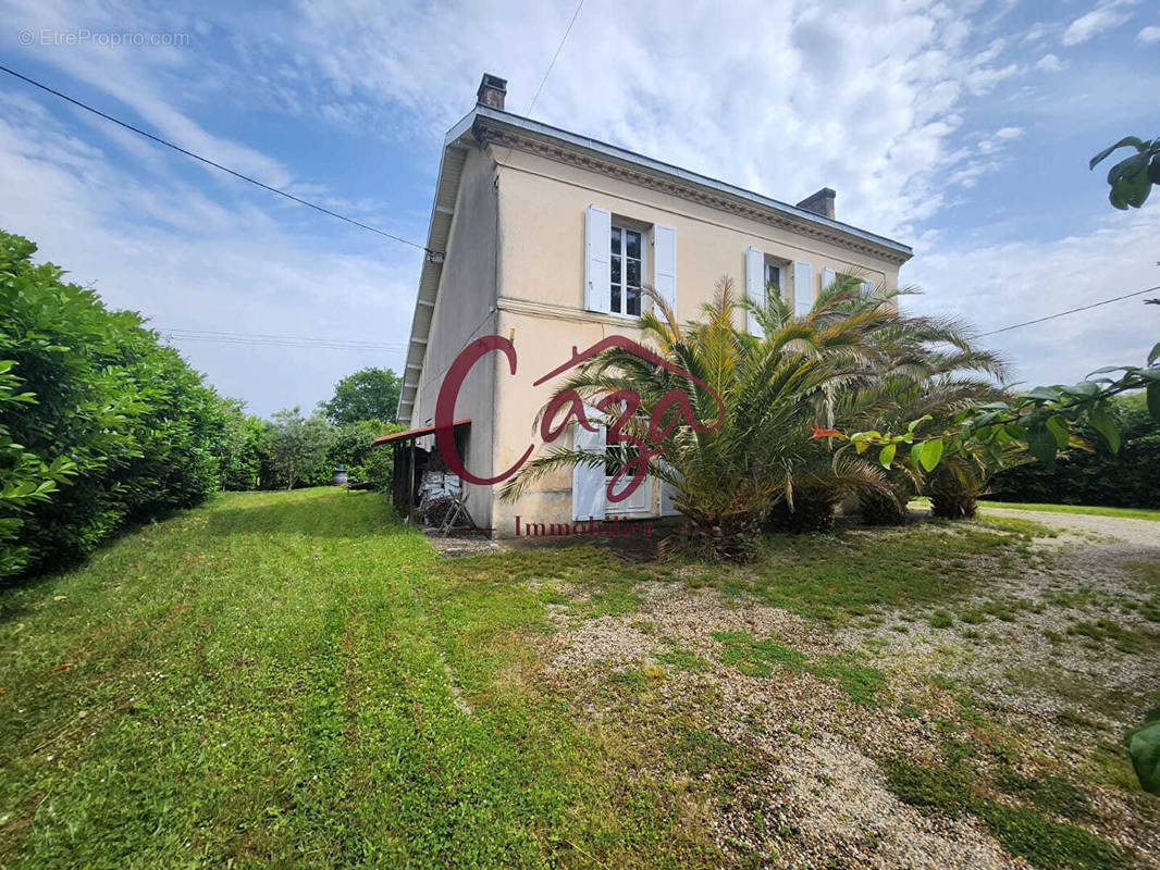 Maison à FARGUES-SAINT-HILAIRE