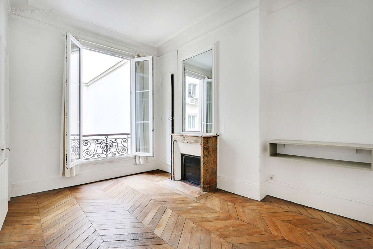 Appartement à PARIS-11E